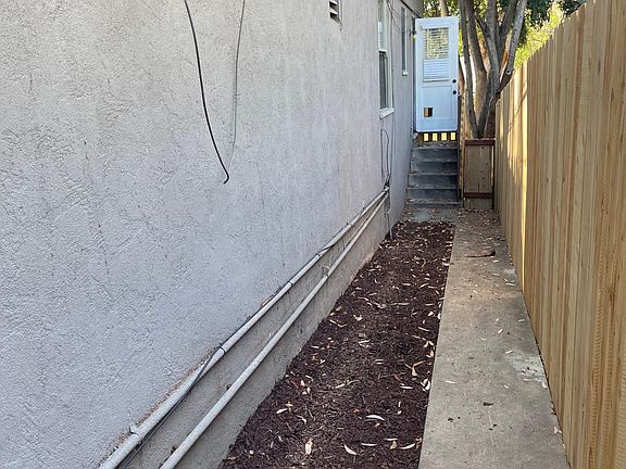 4th image of 1904 31st St #1904