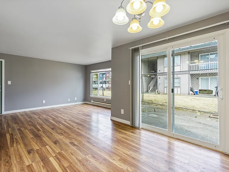 4028 S Lawrence St #E — Photo 4