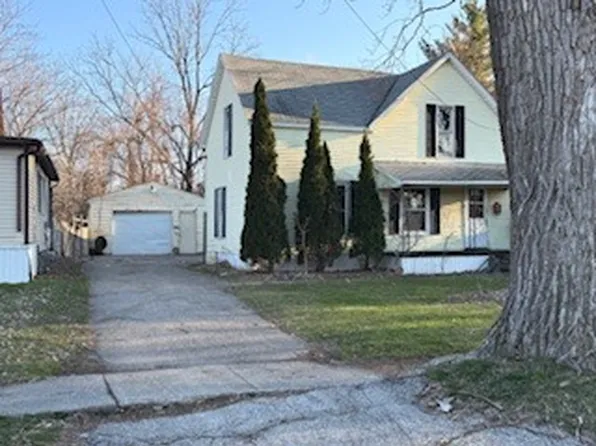 1910 Maine St, Saginaw, MI 48602