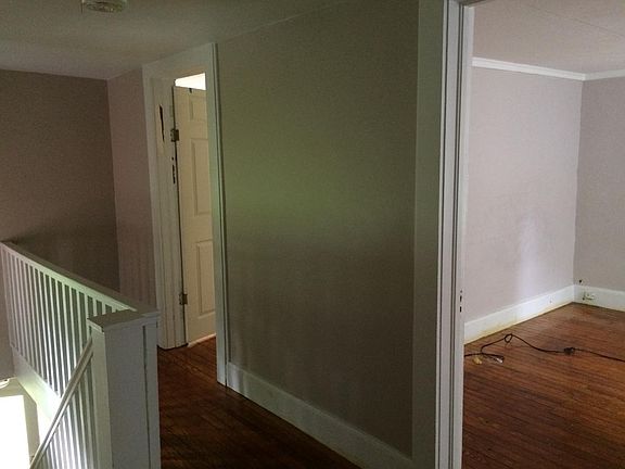 hallway upstairs 1-2