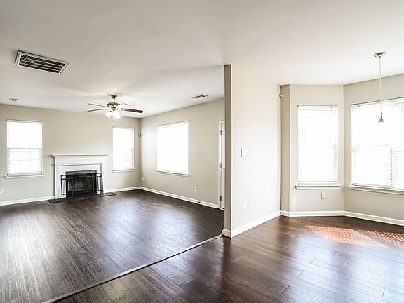 4th image of 3313 Valerie Dr