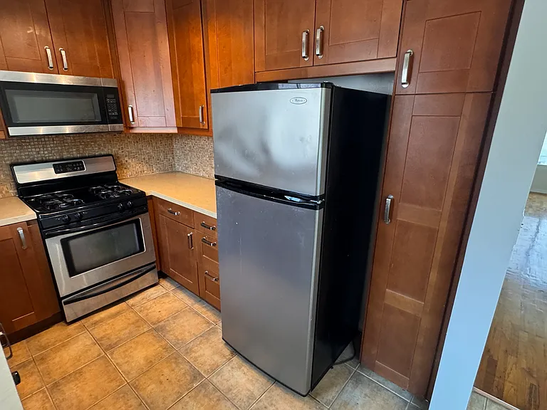 834 Grant St #4 — Photo 8