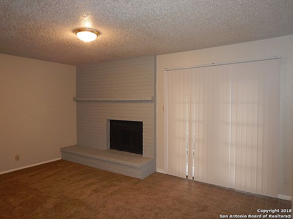 3rd image of 4722 Oakfield Way