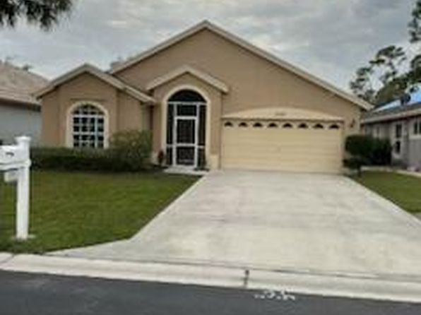 1496 Lake Breeze Dr