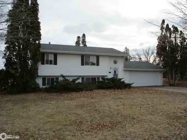 410 Blaine St, Dysart, IA 52224