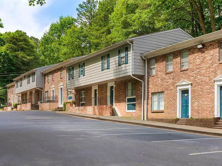 Crystal Grove Townhomes LLC — Photo 4