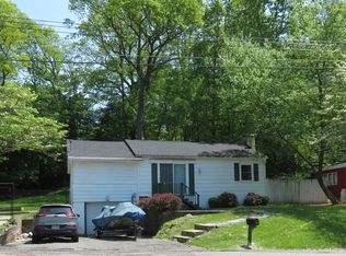28 Bay View Rd, Hopatcong, NJ 07843