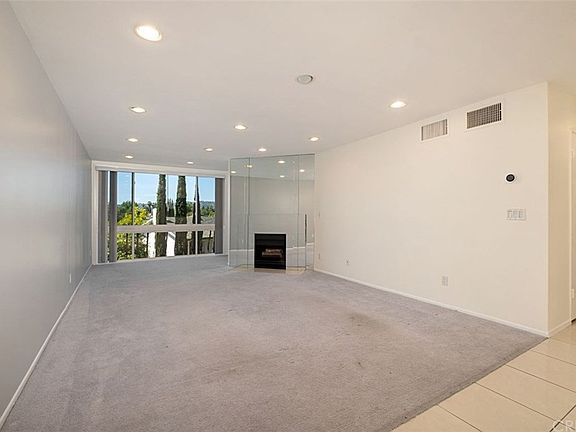 5th image of 12720 Burbank Blvd Unit 229