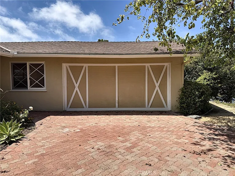 28845 Briarhurst Dr — Photo 45