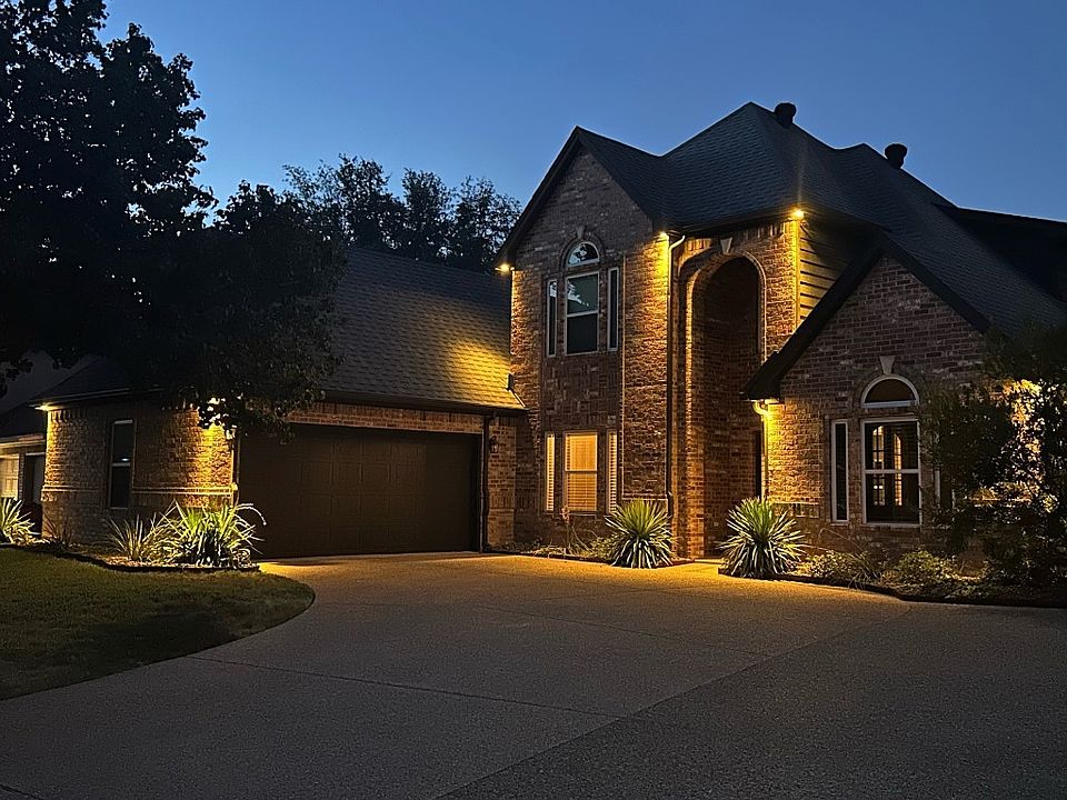 1st image of 2904 Redstone Dr