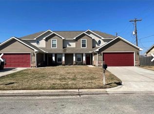 2412 Jones St, Rosenberg, TX 77471