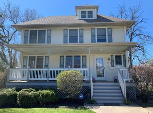 232 Grand Blvd, Park Ridge, IL 60068