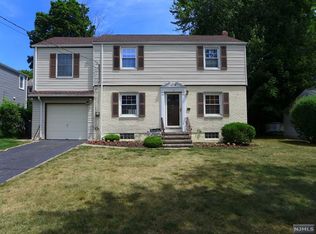 246 Manchester Rd, River Edge, NJ 07661