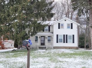 1608 W Kendall Rd, Kendall, NY 14476