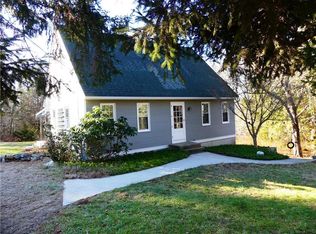 92 Johnson Rd, Foster, RI 02825