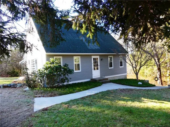 92 Johnson Rd, Foster, RI 02825