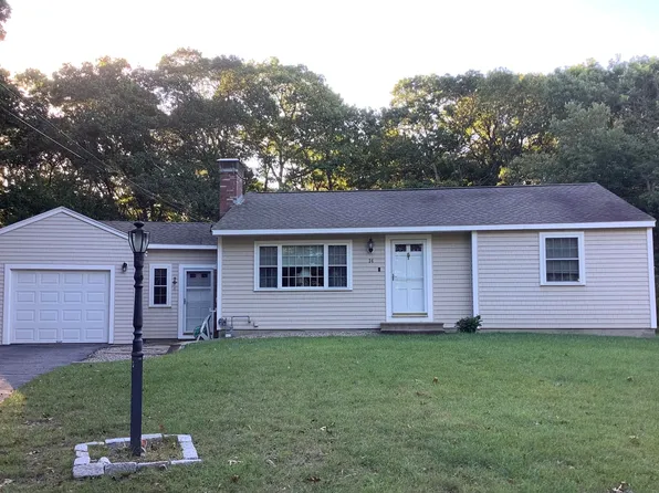 34 Silver Lane, Hyannis, MA 02601