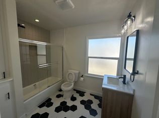 7227 Beck Ave #1/2, North Hollywood, CA 91605