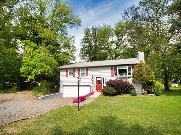 88 Woodland Dr, Troy, PA 16947