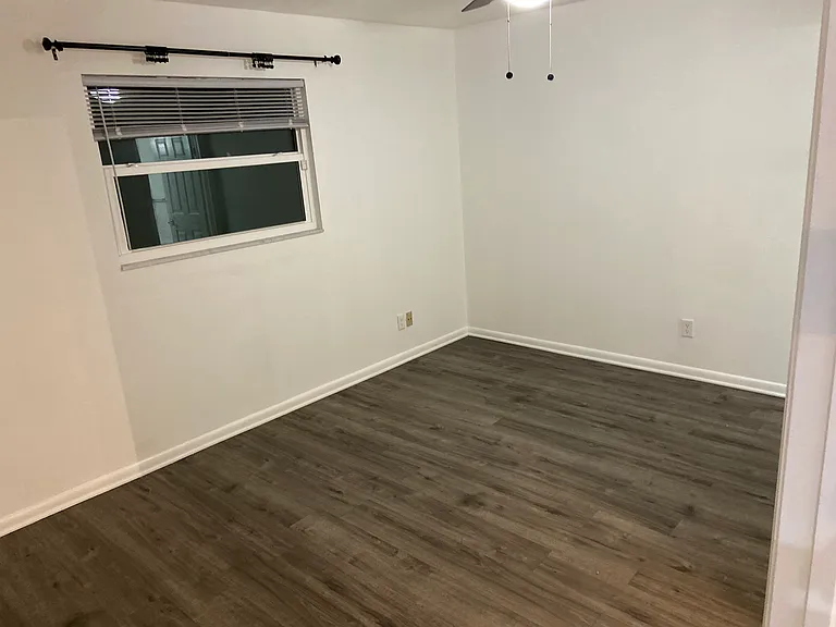 7022 Edgemere Ter — Photo 8