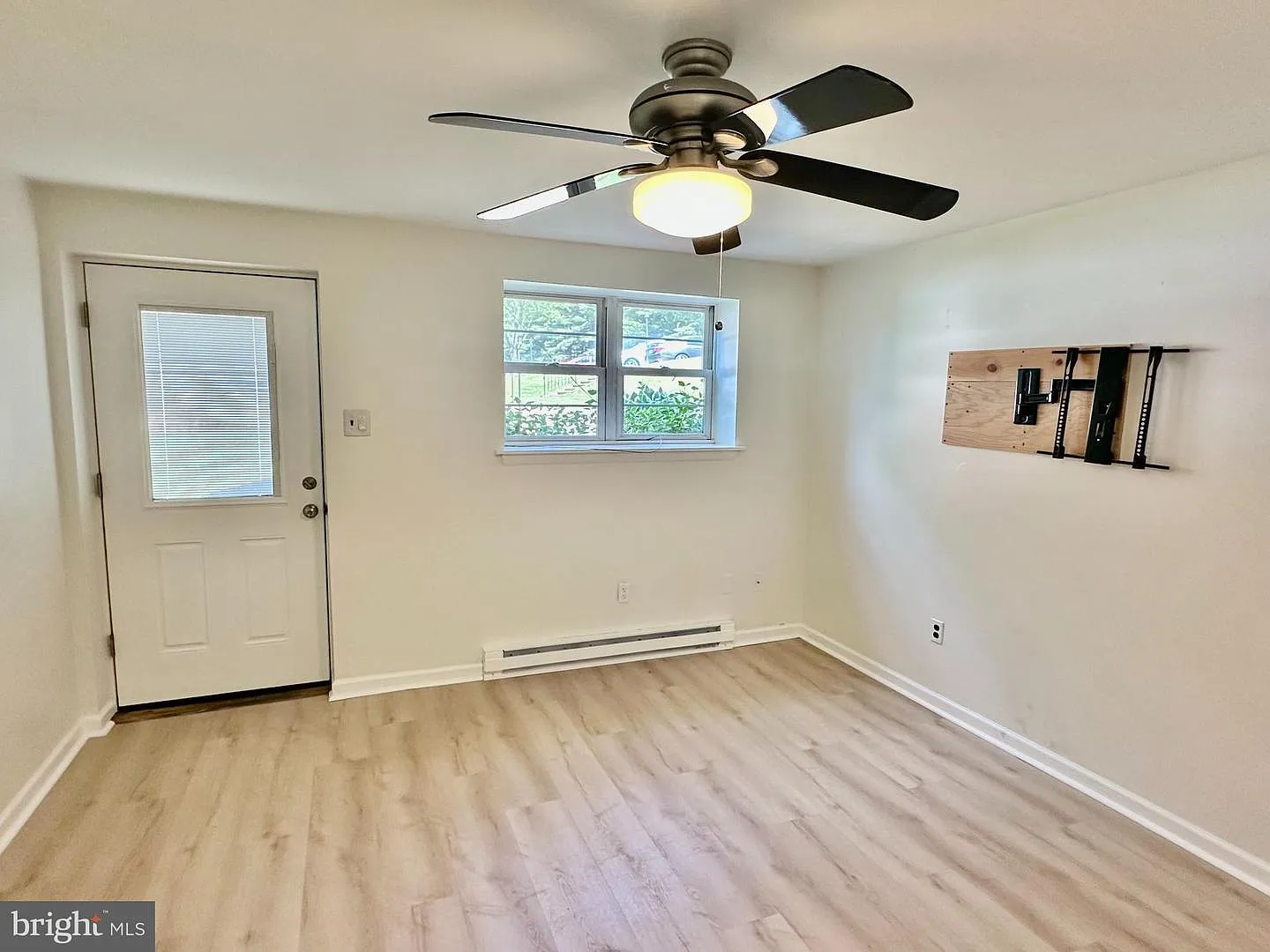 Studio, 436 sqft, $1,550 — Photo 2
