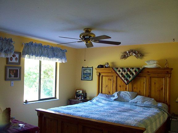 5th image of 98 Mohican Way