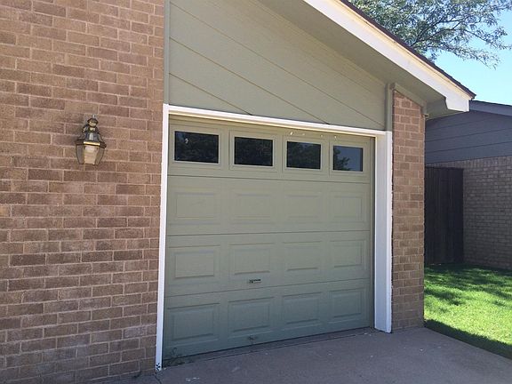 2nd image of 317 E 19th St