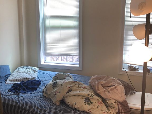 3rd image of 28 Phillips St APT 3C