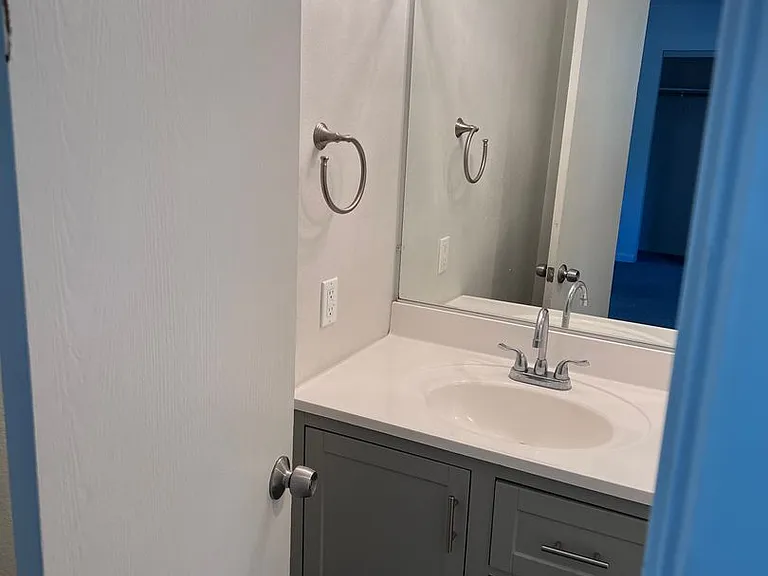 2705 Akard Ave — Photo 11