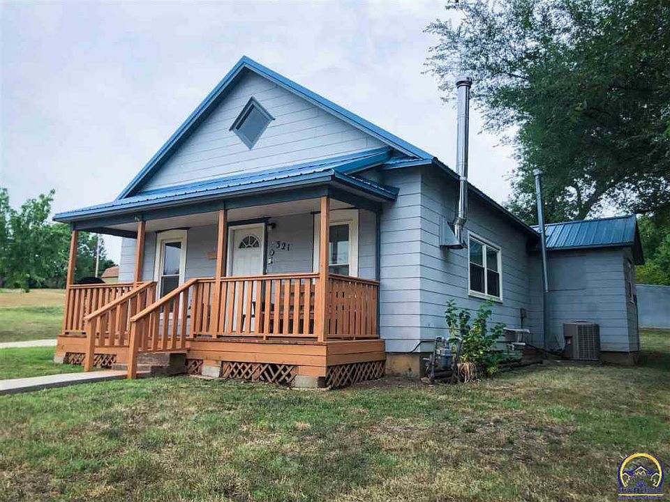 1st image of 321 Main St