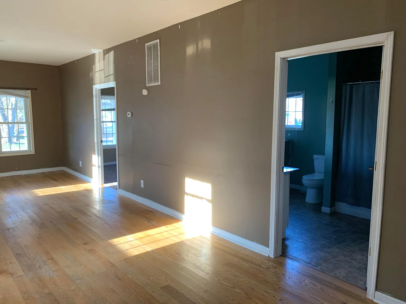 614 George St — Photo 3