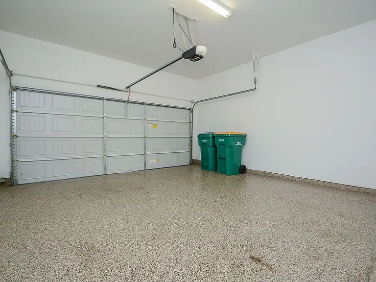 22 Cheswood Manor Dr — Photo 24