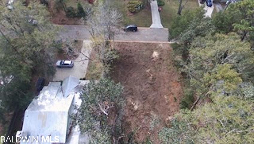 2nd image of 519 Grand Ave