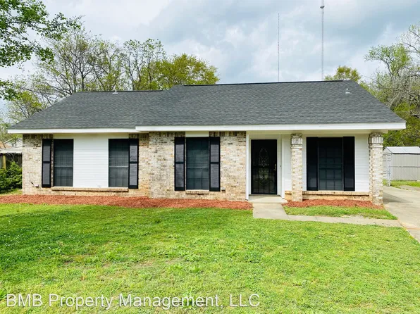 5805 Acacia Ct, Montgomery, AL 36117