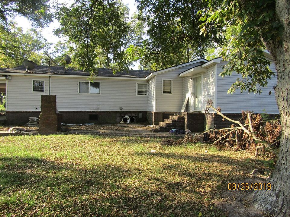 2nd image of 230 Herring Rd