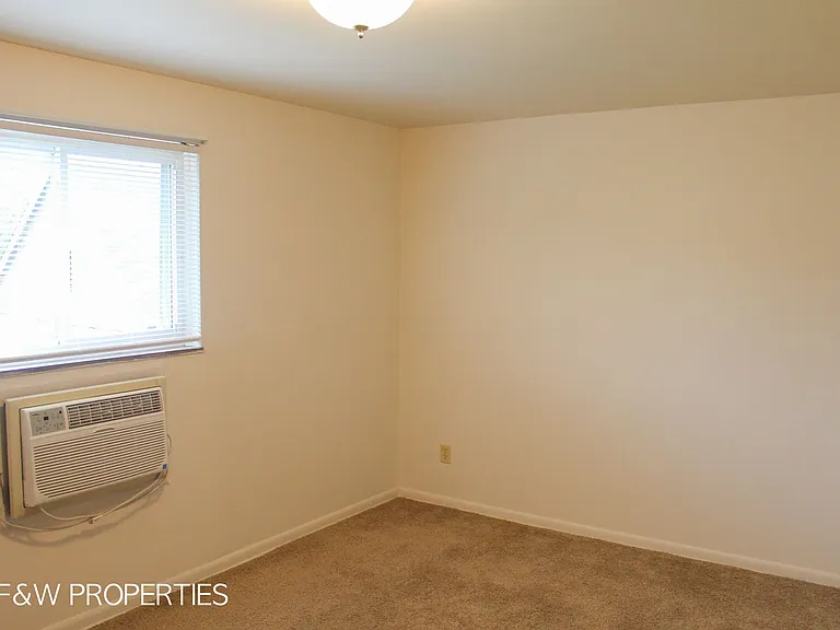 1075 Bryden Road — Photo 37