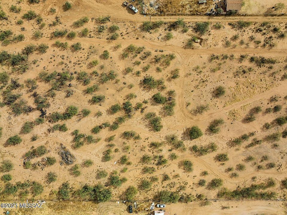 2nd image of W Camino Tierra