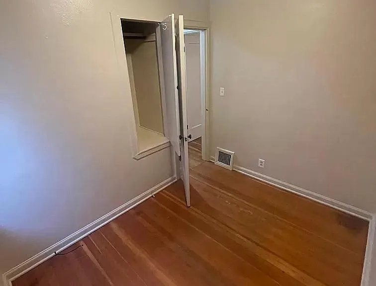 719 Cottage St NE — Photo 10