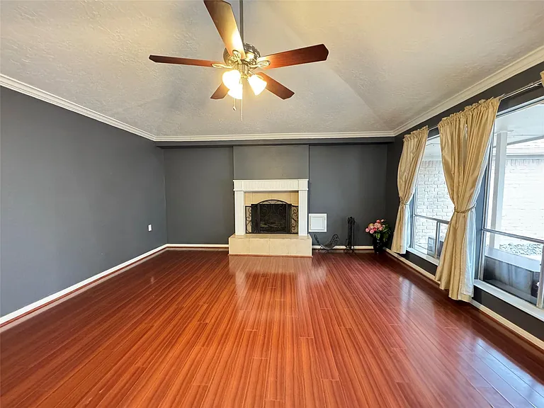 9006 Covent Garden St — Photo 18