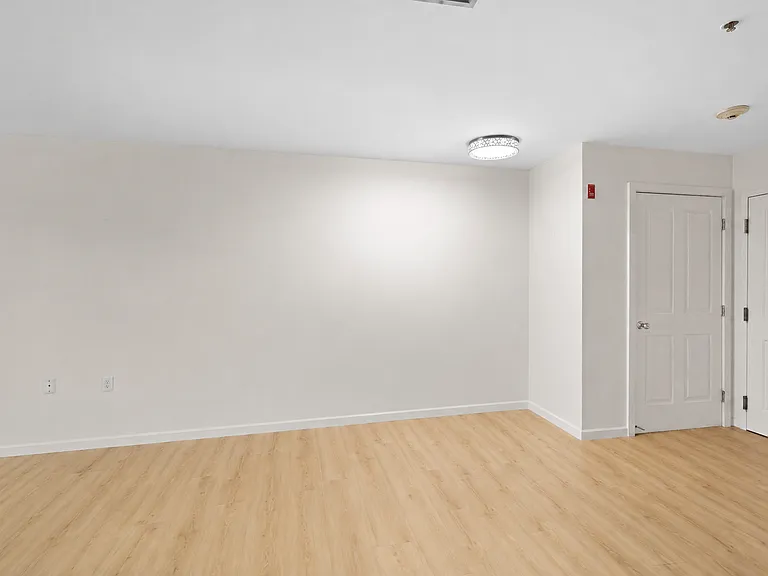 30 Franklin St #309 — Photo 6