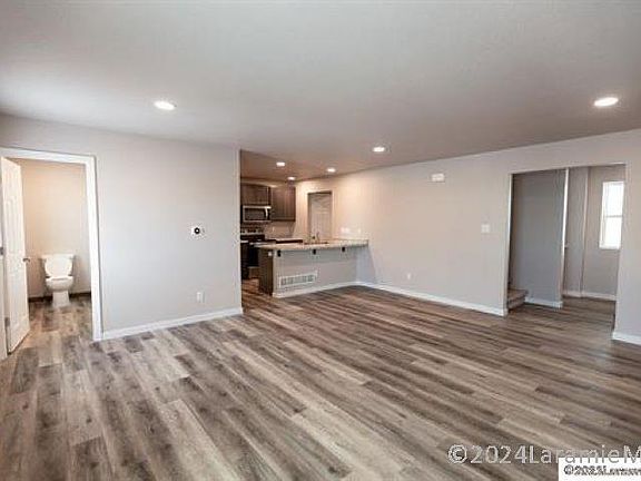 5th image of 4521 Bobolink Ln #206A