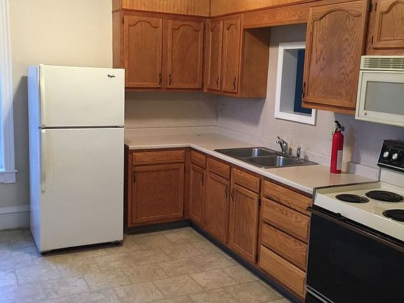 2nd image of 101 E Washington St APT A