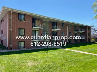 1144 Dionne St #102, Saint Paul, MN 55113