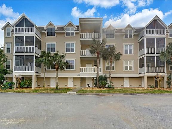 2nd image of 122 Shady Brook Cir Unit 200