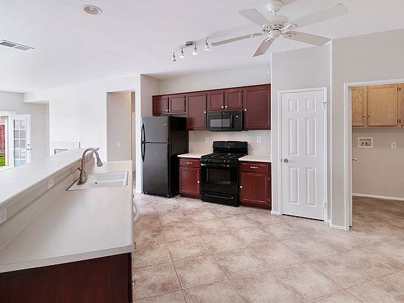5th image of 43551 Pearl Ct