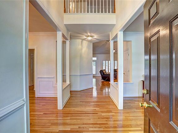 4th image of 13542 Riverton Dr