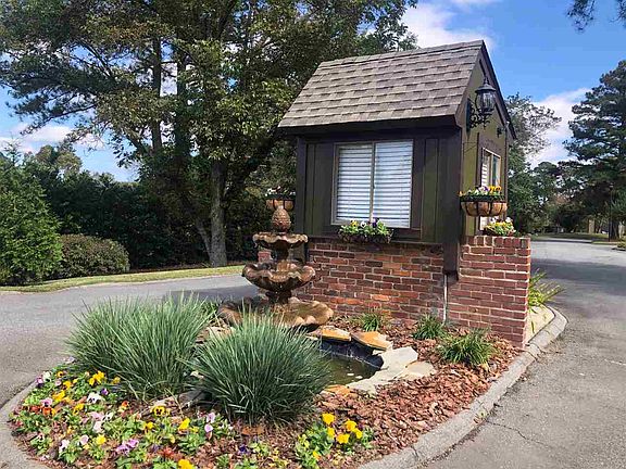 3rd image of 767 Willow Creek Dr