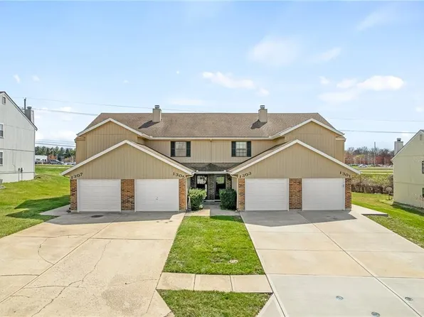 1301-1307 8th St, Lees Summit, MO 64063