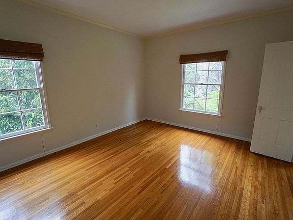 5th image of 342 S Detroit St #17