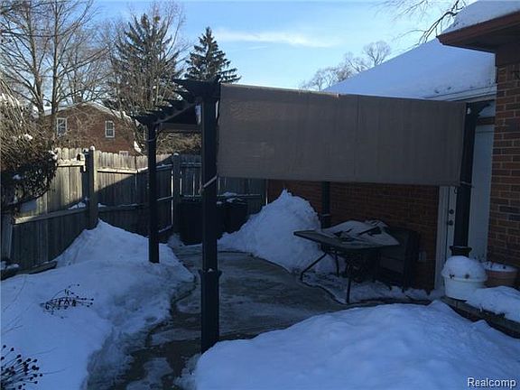 4th image of 23520 Ann Arbor Trl